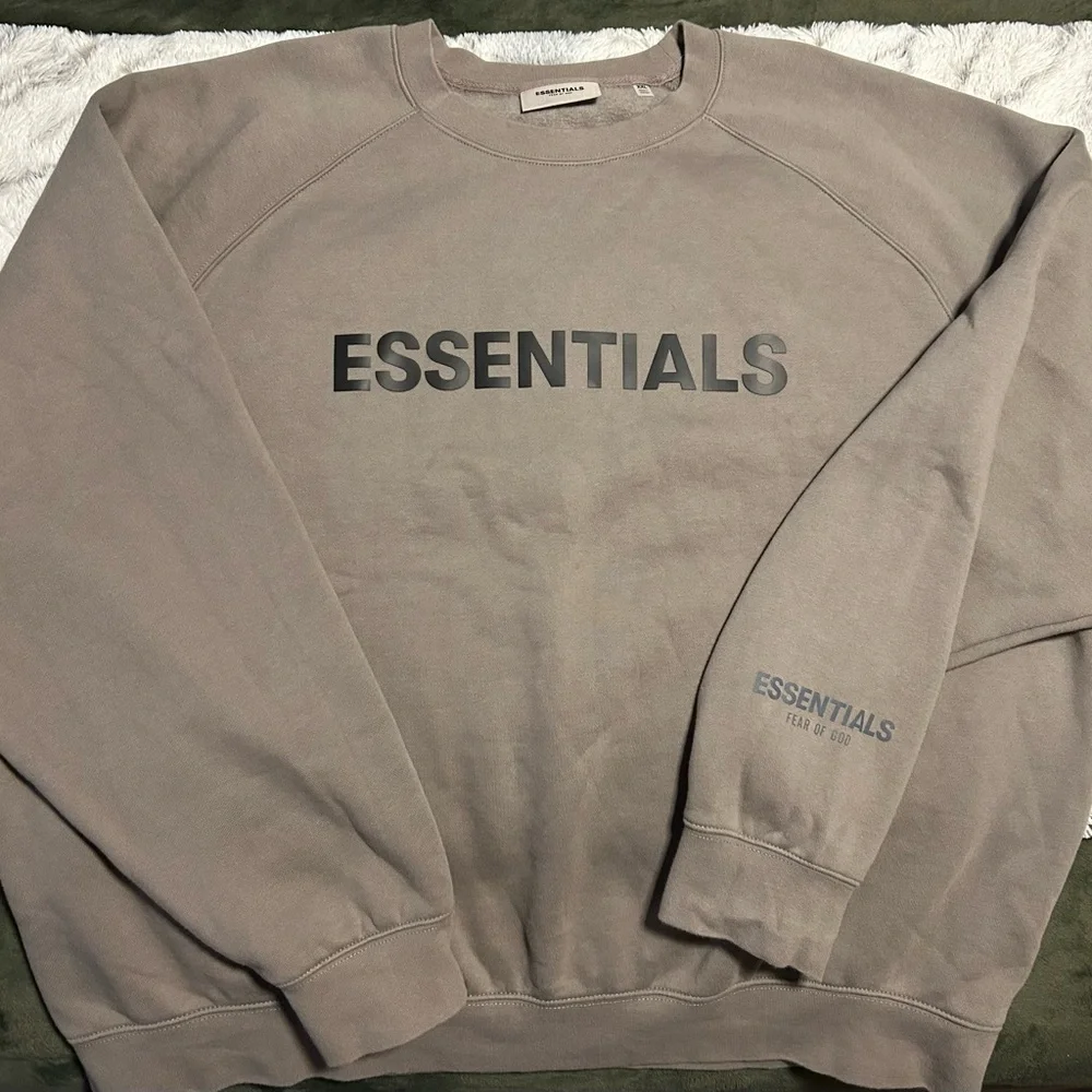 Fear of God Essentials Crewneck Sweater Taupe - Picture 3 of 6